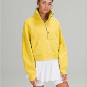 Lululemon Scuba Funnelneck in Soleil